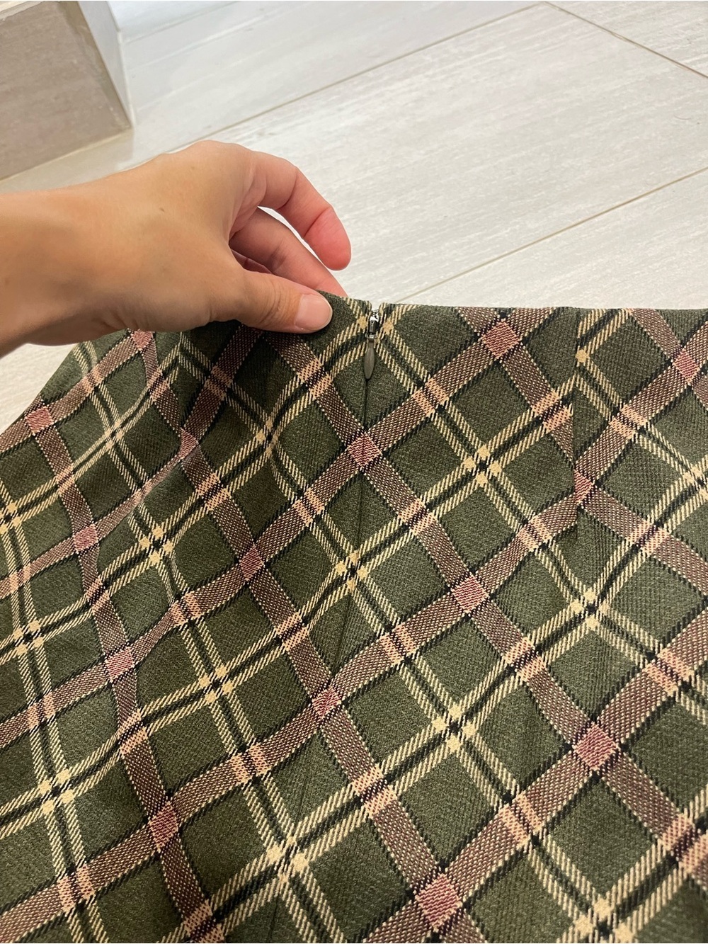 NWT Wilfred Classic Mini Plaid Skirt Size 4 Wool Fall Academia Preppy Green Pink - Picture 6 of 8